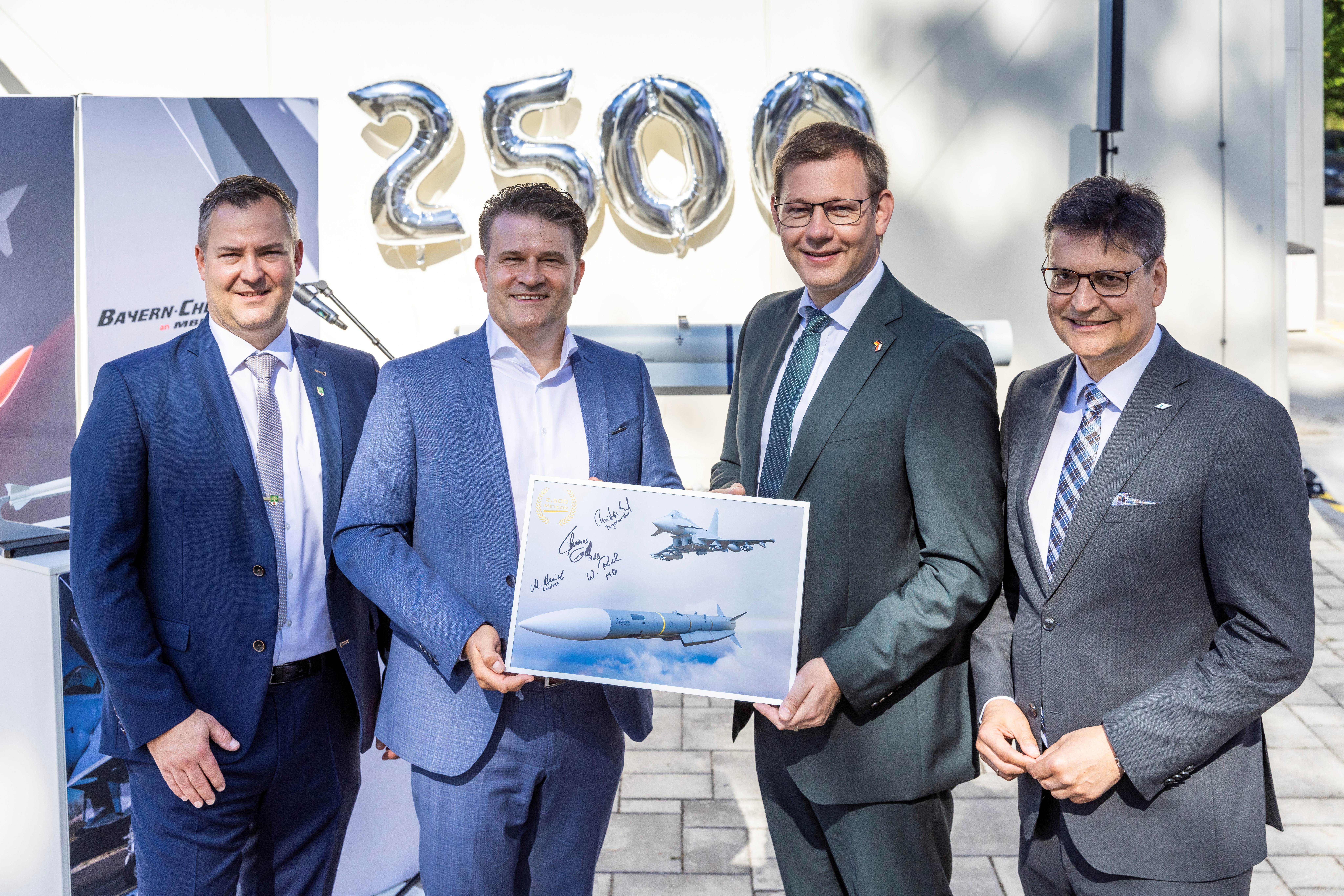 Featured image for “Bayern-Chemie feiert Auslieferung des 2.500. METEOR-Motors”